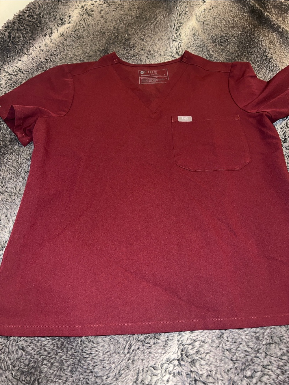 Figs Women's Short-Sleeve V-Neck Pocket Shirt in Burgundy